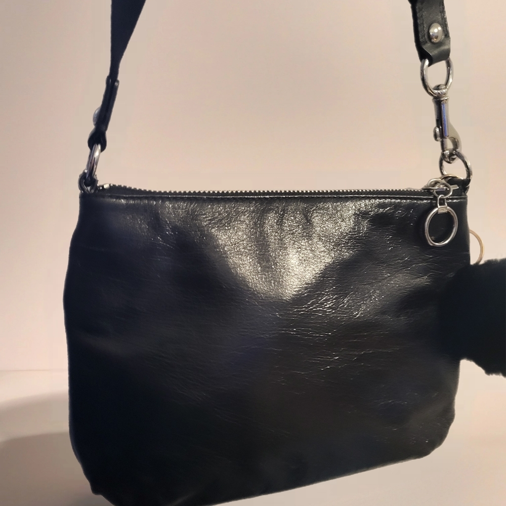 Coach Poppy 1941 Black Leather Patent Leather. Matching Wristlet. - Picture 3 of 6